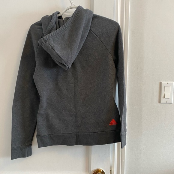 Adidas size medium - Picture 3 of 3